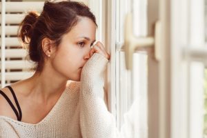 woman mouth pain unhappy uncomfortable 